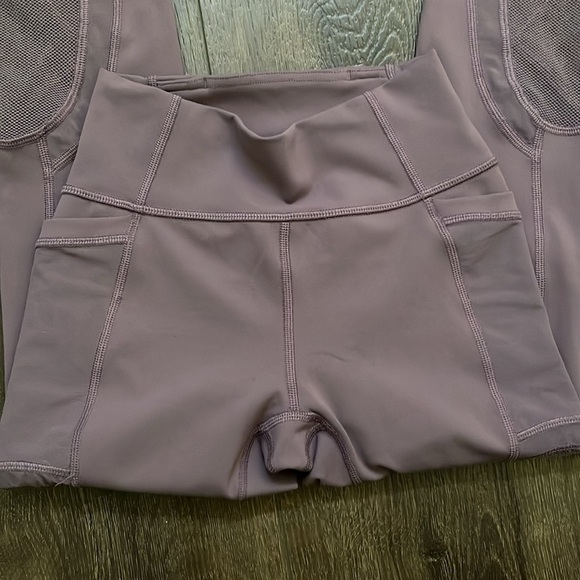 Lululemon Women's Forget The Sweat Crop Smoked Mulberry Size 2 Stretch leggings - Picture 8 of 10